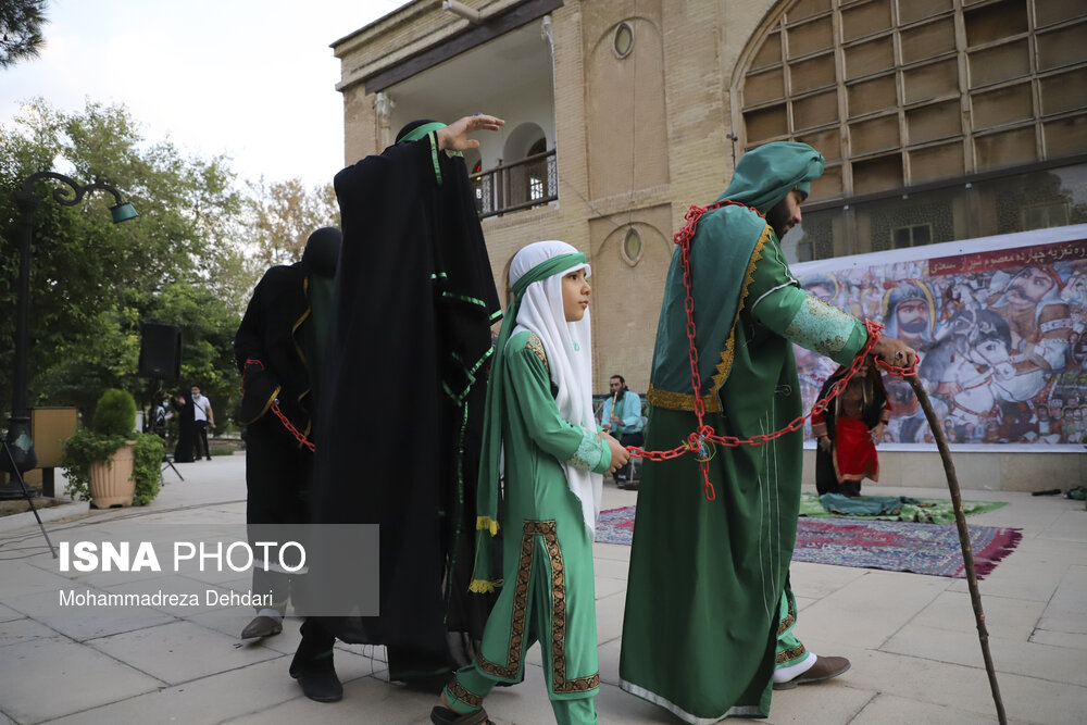 آیین تعزیه خوانی توسط گروه‌ چهارده معصوم محله سعدی - باغ دلگشا شیراز