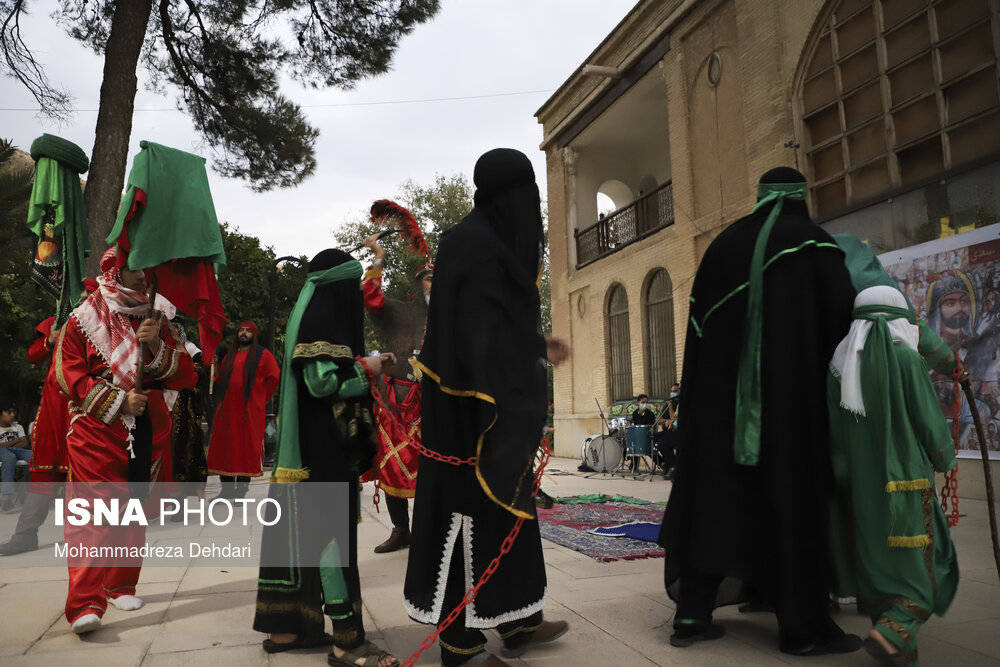 آیین تعزیه خوانی توسط گروه‌ چهارده معصوم محله سعدی - باغ دلگشا شیراز