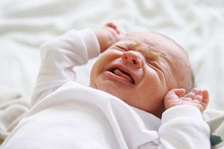 اهمیت مشاوره بارداری در ازدواج‌های فامیلی / درخواست پوشش بیمه‌ای یک آزمایش خون