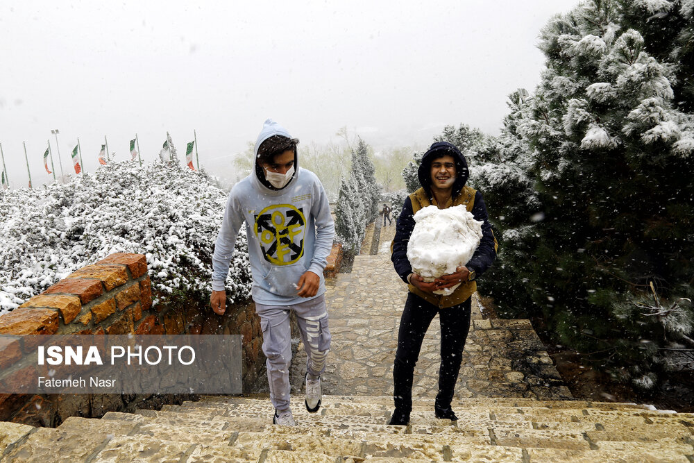 بارش اولین برف زمستانی در اصفهان