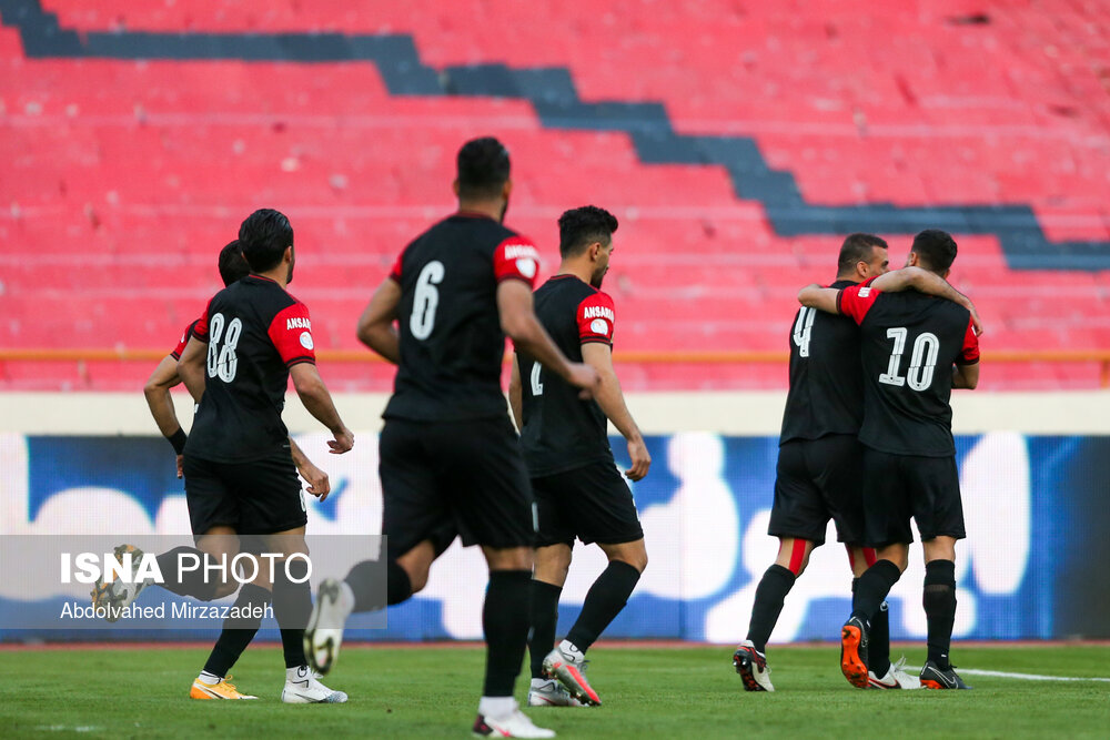 هفته شانزدهم لیگ برتر فوتبال/ پرسپولیس - سایپا