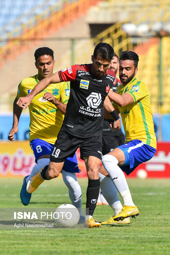 هفته شانزدهم لیگ برتر فوتبال،  صنعت نفت آبادان - پرسپولیس