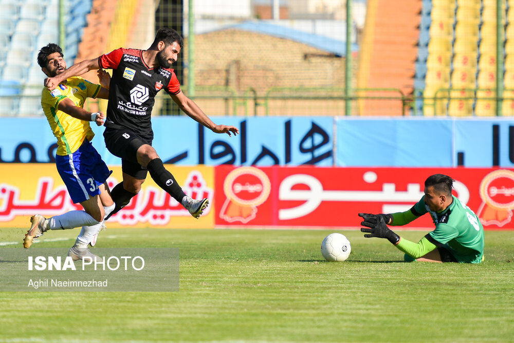 هفته شانزدهم لیگ برتر فوتبال،  صنعت نفت آبادان - پرسپولیس