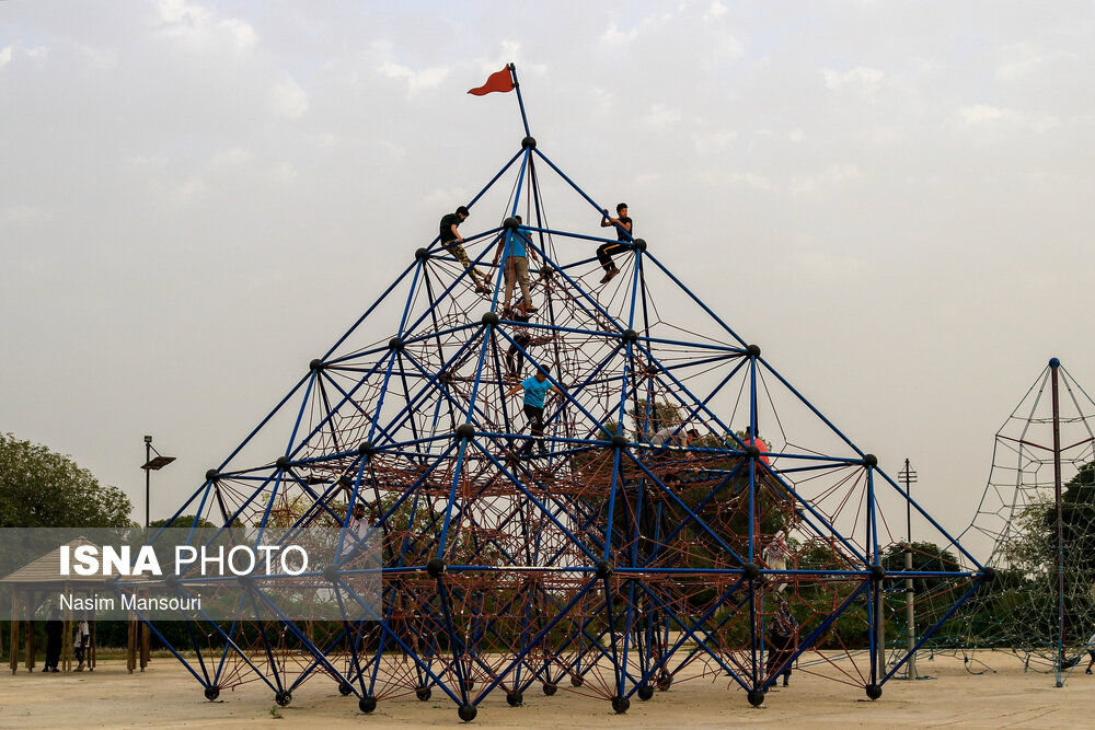 پارک ساحلی کیانپارس اهواز در نوروز ۱۴۰۰