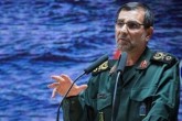 سپاه و ارتش با صلابت حرکات دشمن را در خلیج فارس رصد می‌کنند