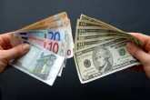 دلار به کانال ٢١ هزار تومانی بازگشت/ نرخ روی ٢١۶۶١ تومان ایستاد