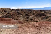 تصاویر / ایران زیباست؛ تپه‌های رنگی «اشتهارد»  <img src="/images/picture_icon.gif" width="16" height="13" border="0" align="top">