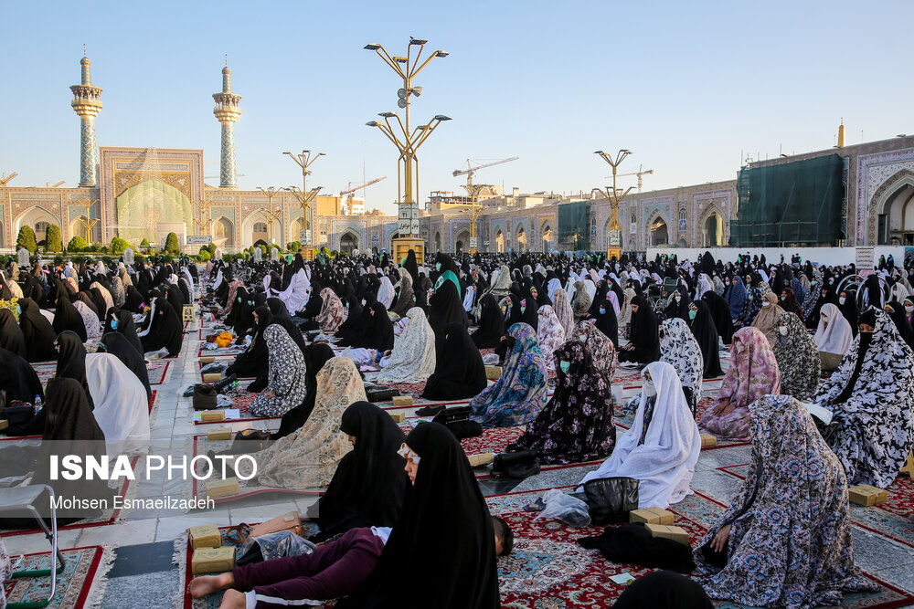 اقامه نماز عید قربان ـ حرم مطهر رضوی‎