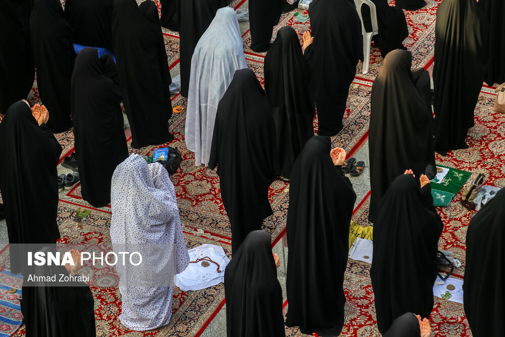 نماز عید قربان در حرم حضرت فاطمه معصومه(س)