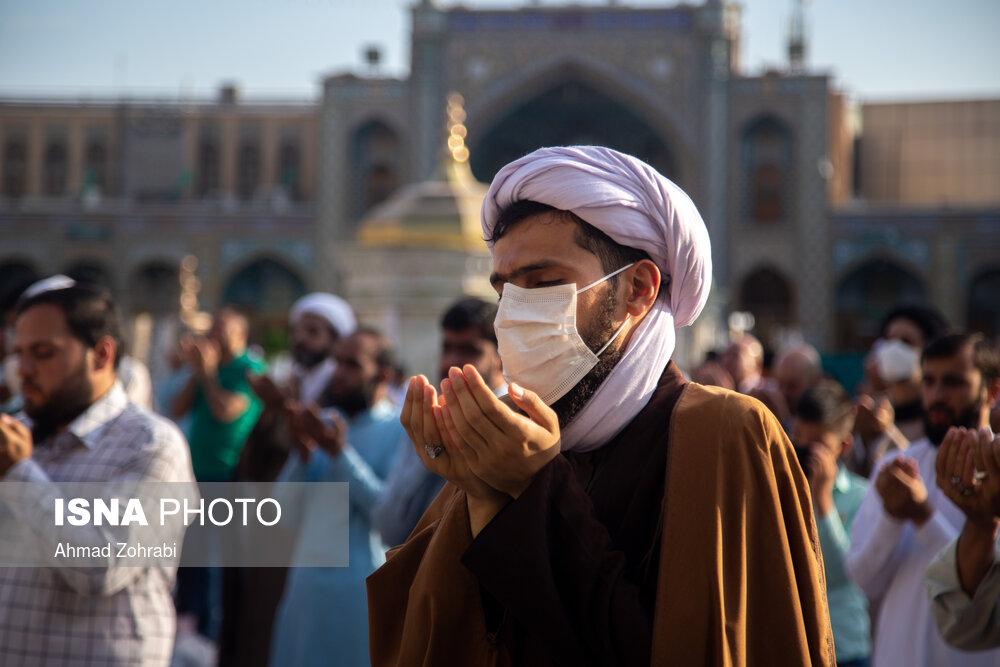 نماز عید قربان در حرم حضرت فاطمه معصومه(س)