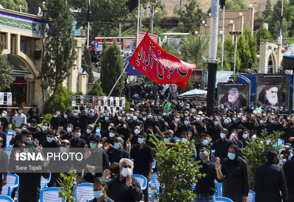 عاشورای حسینی در گلزار شهدا کرمان