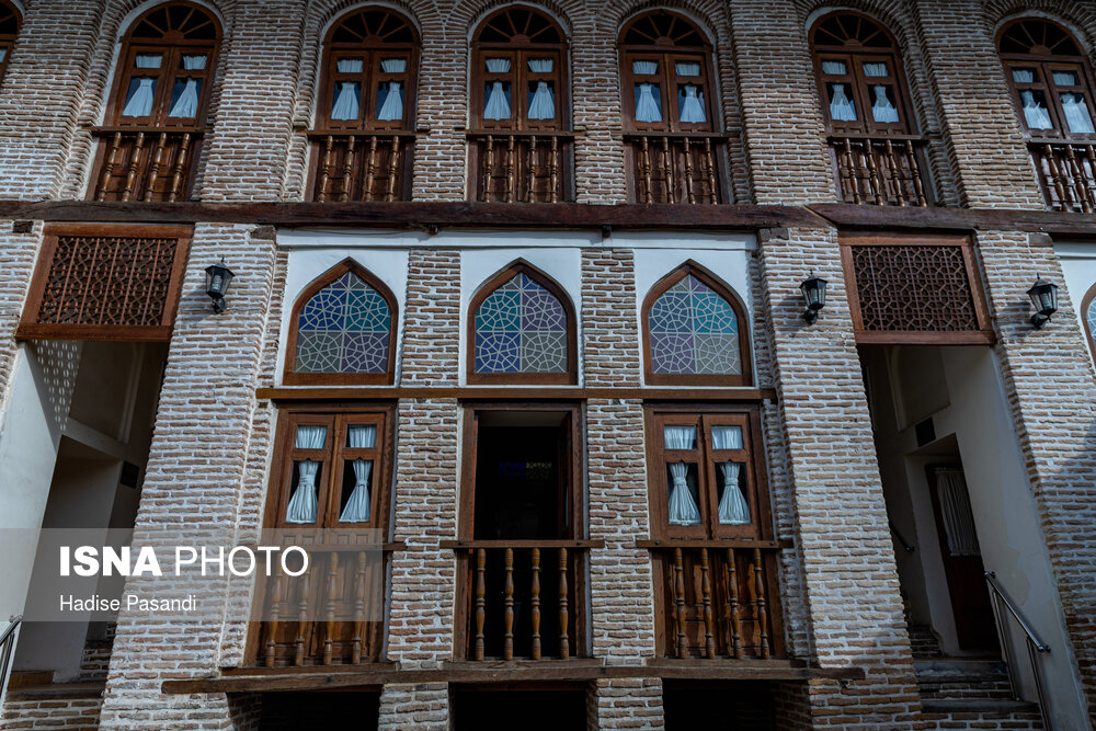 موزه صنایع دستی گلستان در خانه تاریخی امیر لطیفی