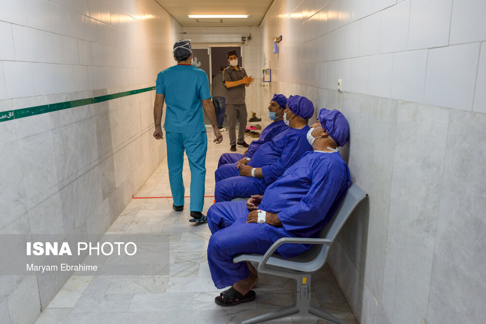 دکتر بهنام غفارزاده، جراح و متخصص چشم که سال ۱۳۵۲ در تبریز متولد شده است، به مدت ۱۴ سال است که در  زمینه‌ی پزشکی فعالیت می‌کند و تاکنون حدود ۴۰ هزار عمل جراحی شامل۴هزار عمل جراحی رایگان در نواحی مختلف انجام داده است.