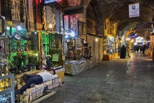 هشدار! خطر بیخ گوش بازار تاریخی اصفهان