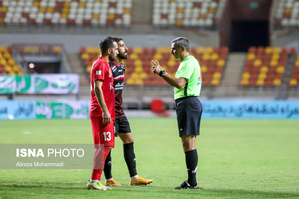 هفته اول لیگ برتر فوتبال؛ فولاد - پرسپولیس