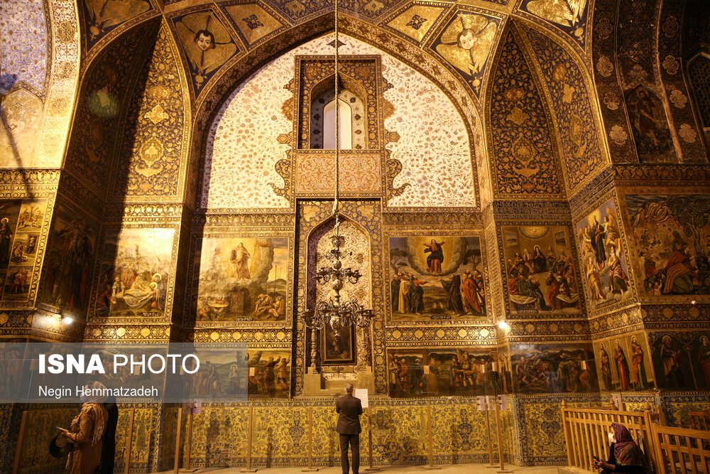 سالن داخلی کلیسای بیت لحم در حاشیه بازدید تور محله اروپایی اصفهان