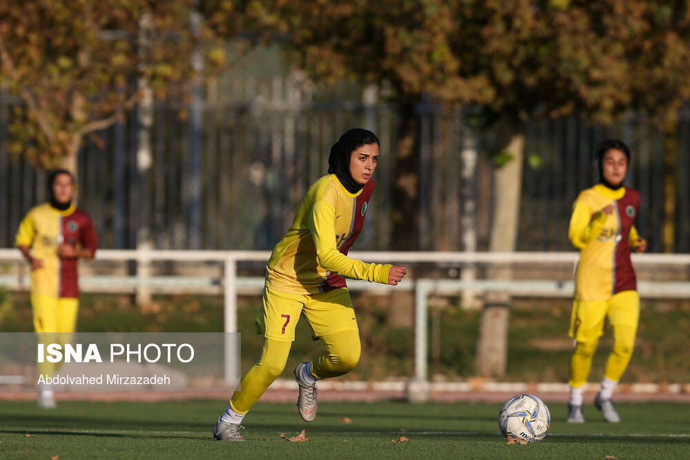 اردو آمادگی تیم فوتبال بانوان شهرداری سیرجان برای مسابقات قهرمانی باشگاه های آسیا