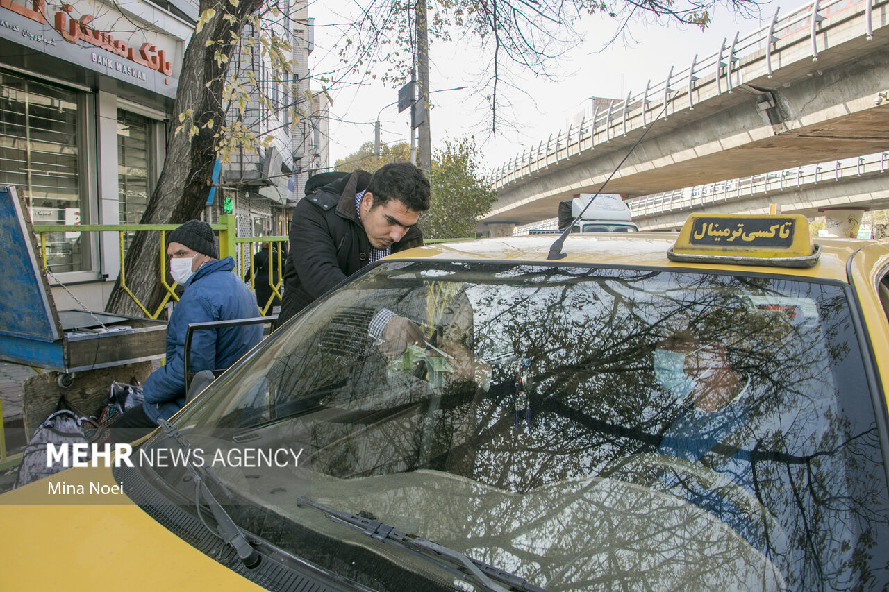 قهرمان المپیک پای بساط سیگارفروشی!