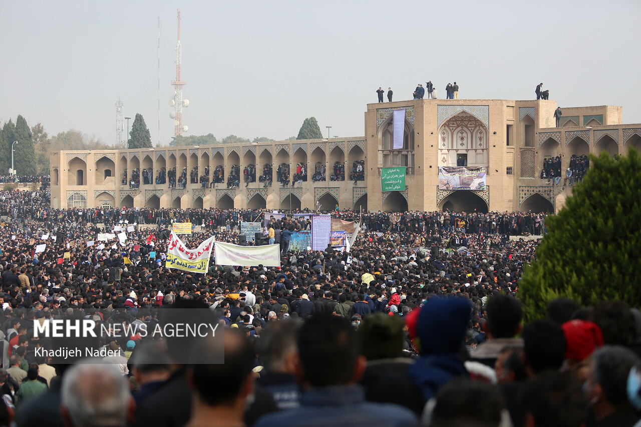 فریاد کشاورزان از بستر «زاینده‌رود»