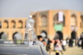 تصاویر / فریاد کشاورزان از بستر «زاینده‌رود»  <img src="/images/picture_icon.gif" width="16" height="13" border="0" align="top">