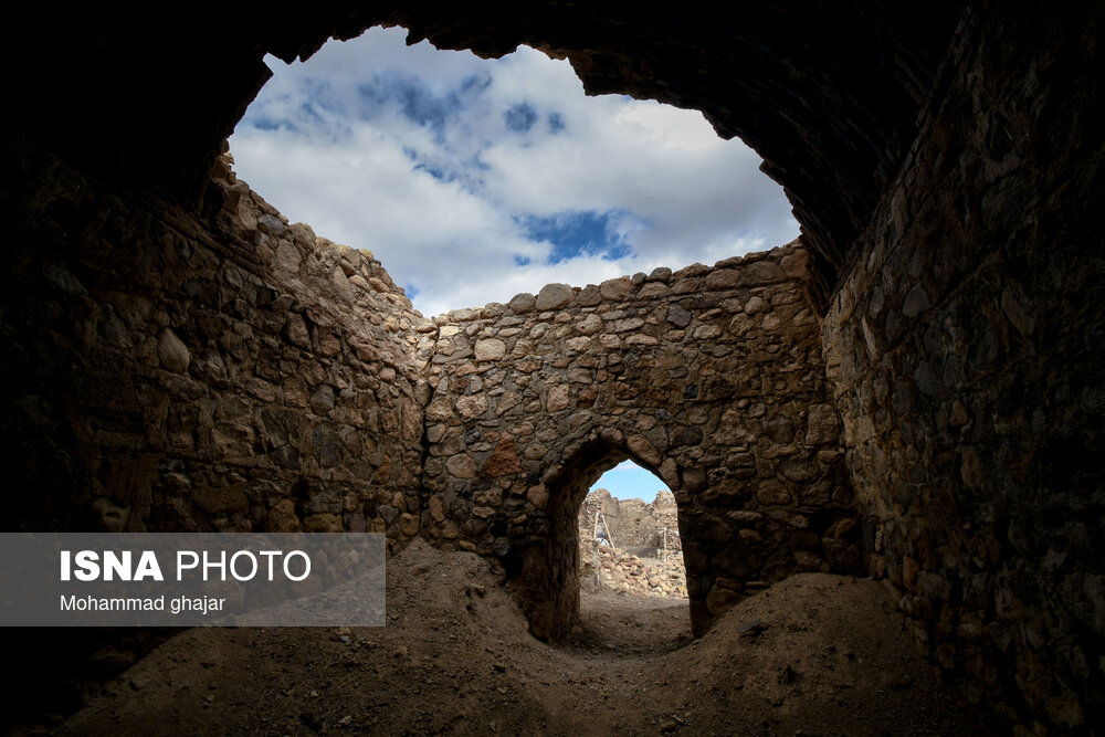 کاروانسرای سنگی آهوان - سمنان