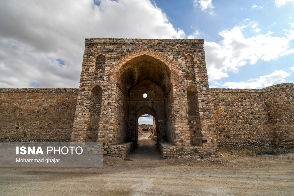 کاروانسرای سنگی آهوان - سمنان