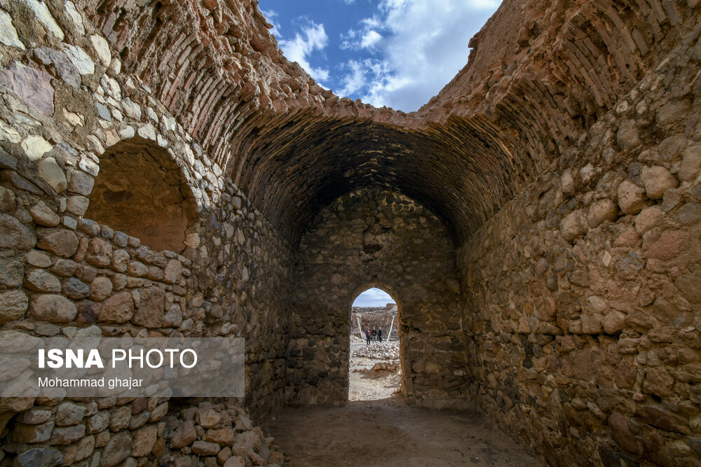 کاروانسرای سنگی آهوان - سمنان