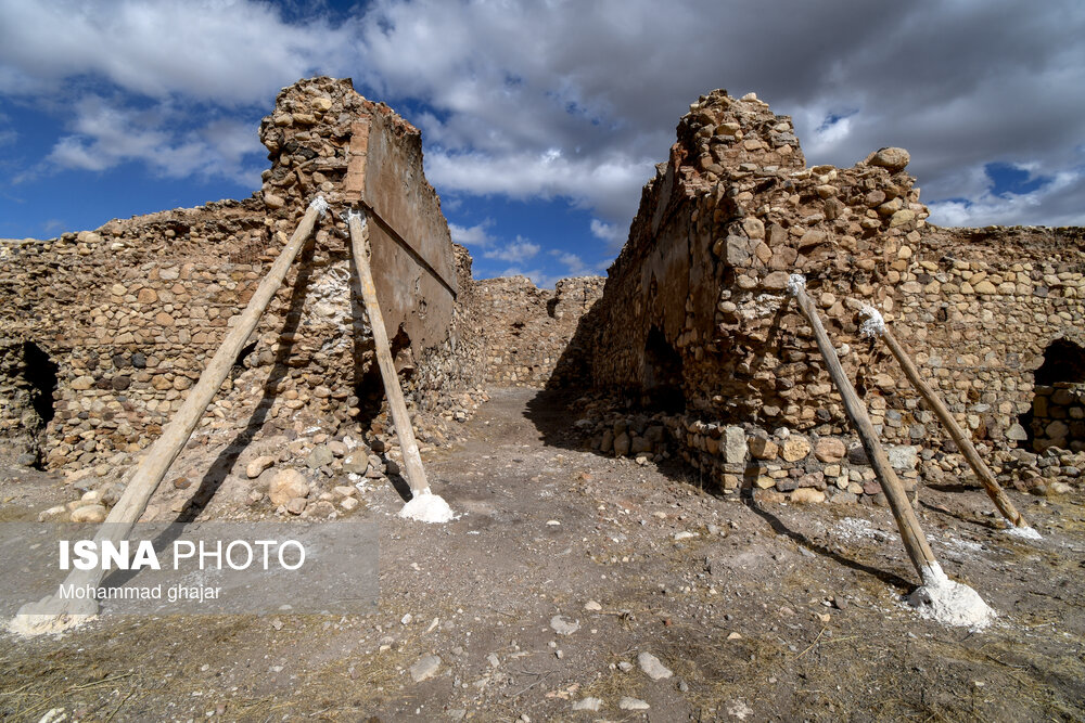 کاروانسرای سنگی آهوان - سمنان