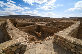 کاروانسرای سنگی آهوان - سمنان