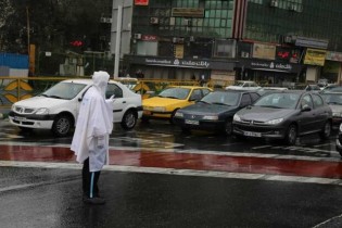 افزایش بار ترافیکی معابر پایتخت در صبح بارانی