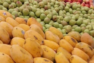 افزایش ۳۷ درصدی قیمت میوه در آذر ۱۴۰۰ نسبت به سال گذشته