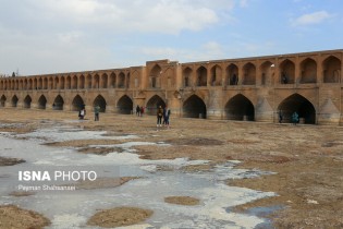 فرونشست ۲متری وبحران تامین مواد غذایی با خشک‌شدن زاینده‌رود/راهکارهای علاج‌بخشی این شریان حیاتی