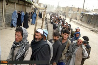 واکسیناسیون ۱۲۵ هزار مهاجر افغان در ایران با همکاری صلیب سرخ