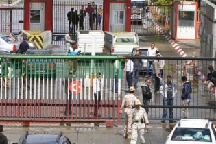 گردشگران خارجی پشت مرزهای ایران ماندند