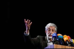 حداد عادل: ابعاد عرفانی و ایمانی شخصیت "شهید سلیمانی" الهام‌بخشِ هنرمندان و اهالی موسیقی است