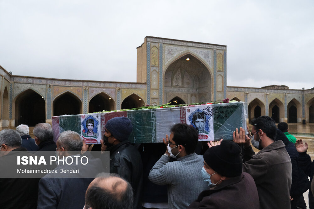 تشییع  پیکر «شهید حبیب الله حقیقی» - مسجد وکیل شیراز