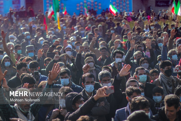 تدفین شهدای گمنام در روستای چاهداشی شهرستان بیرجند