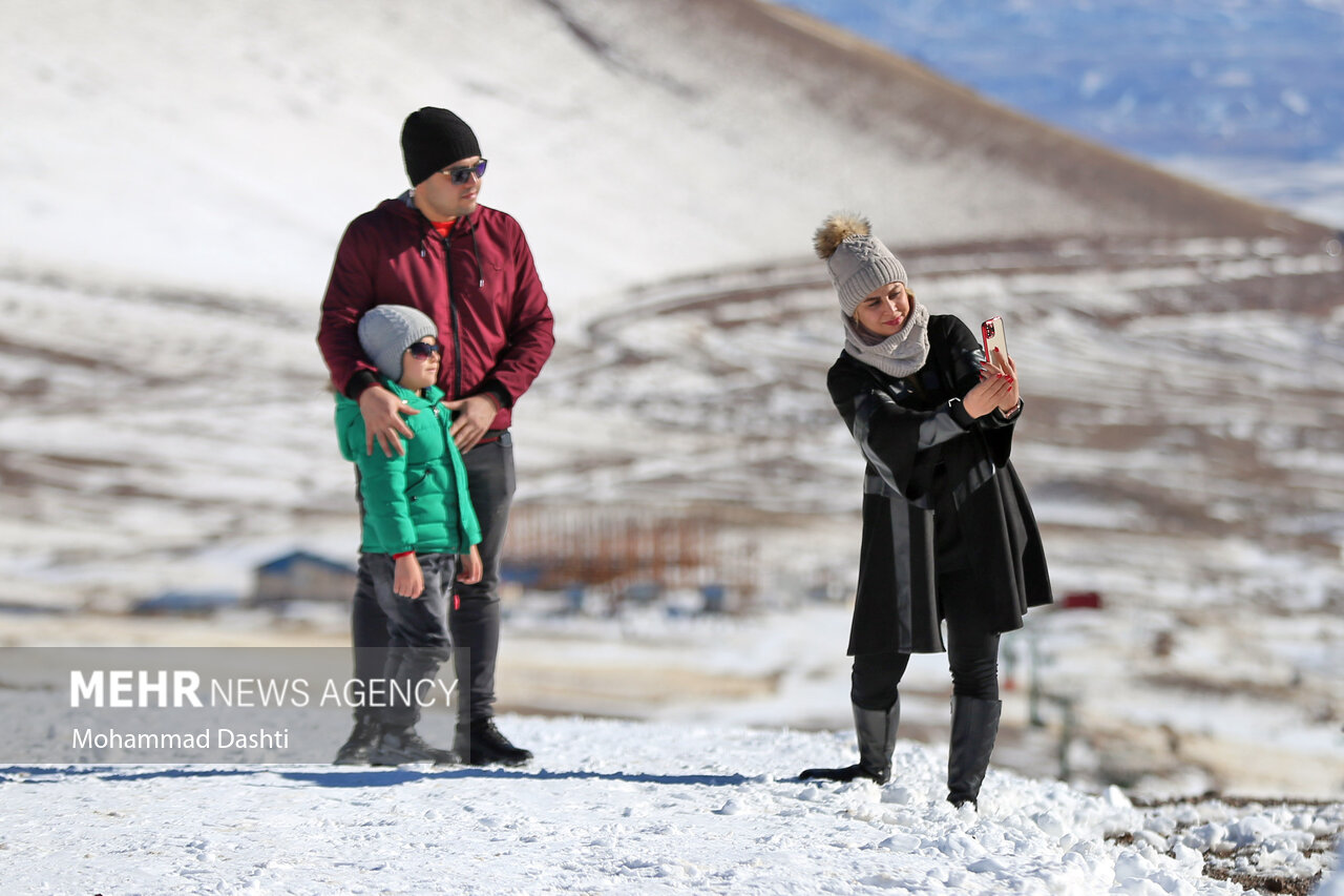 تفریحات زمستانی در دامنه کوه سبلان