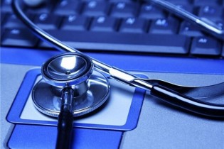 درز اطلاعات شخصی وزیر بهداشت و چند چالش‌ امنیتی نسخه‌ الکترونیک