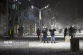 تصاویر / بارش اولین برف زمستانی در سنندج  <img src="/images/picture_icon.gif" width="16" height="13" border="0" align="top">