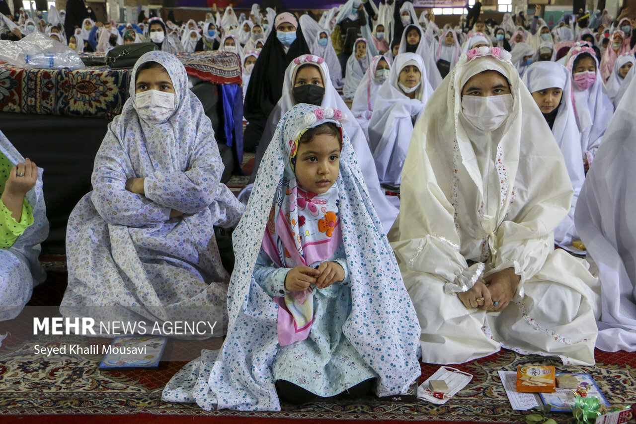 جشن عبادت یک‌هزار دختر ۹ ساله