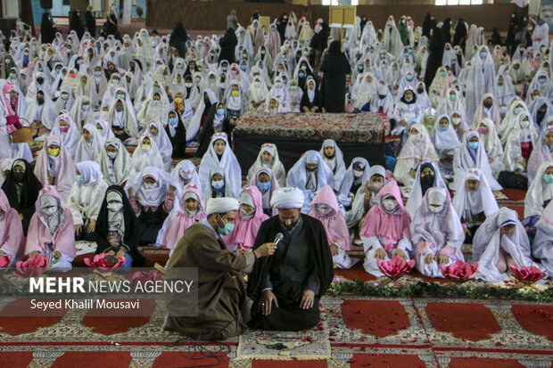 جشن عبادت یک‌هزار دختر ۹ ساله