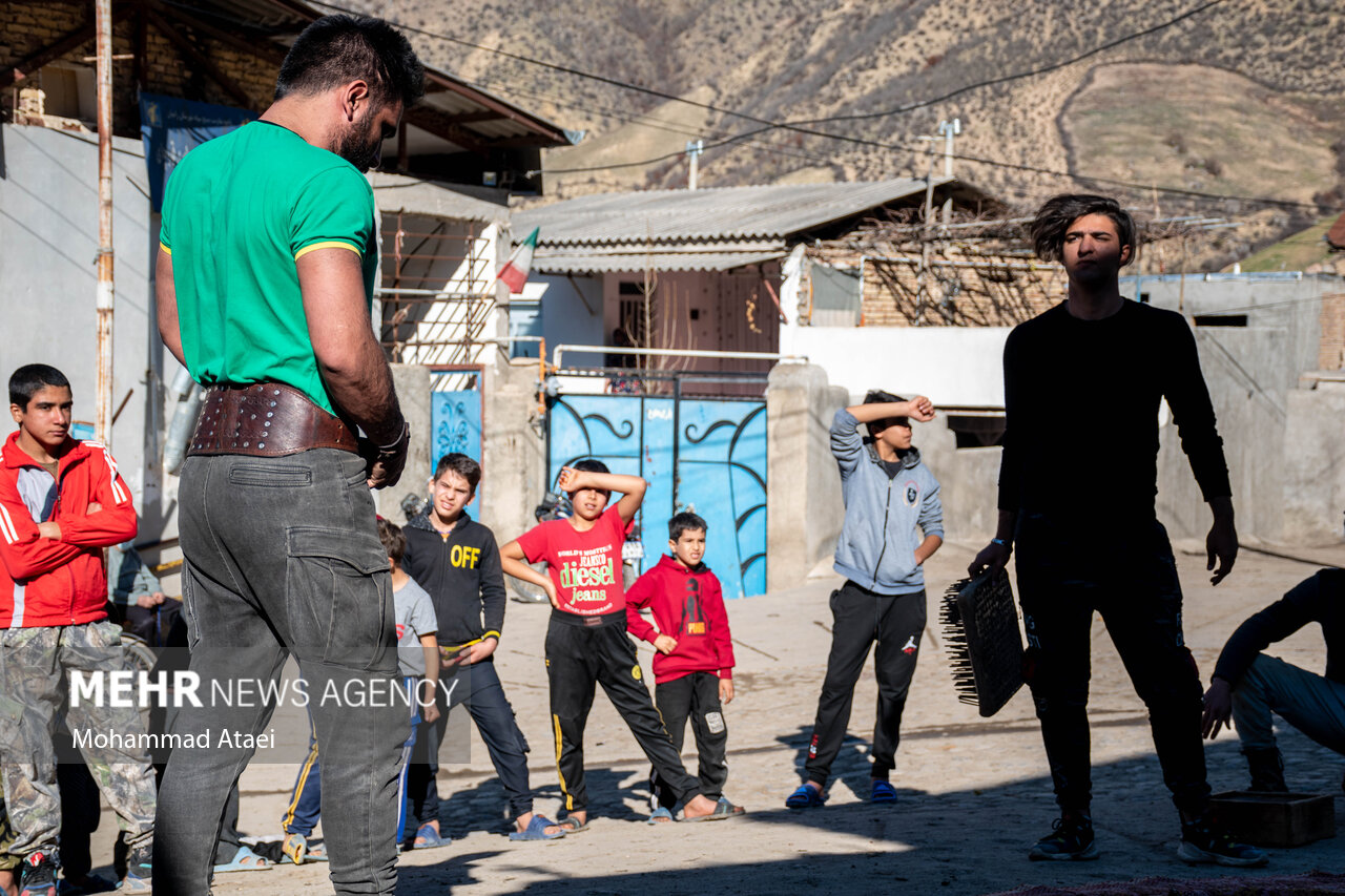 معرکه گیری - گلستان