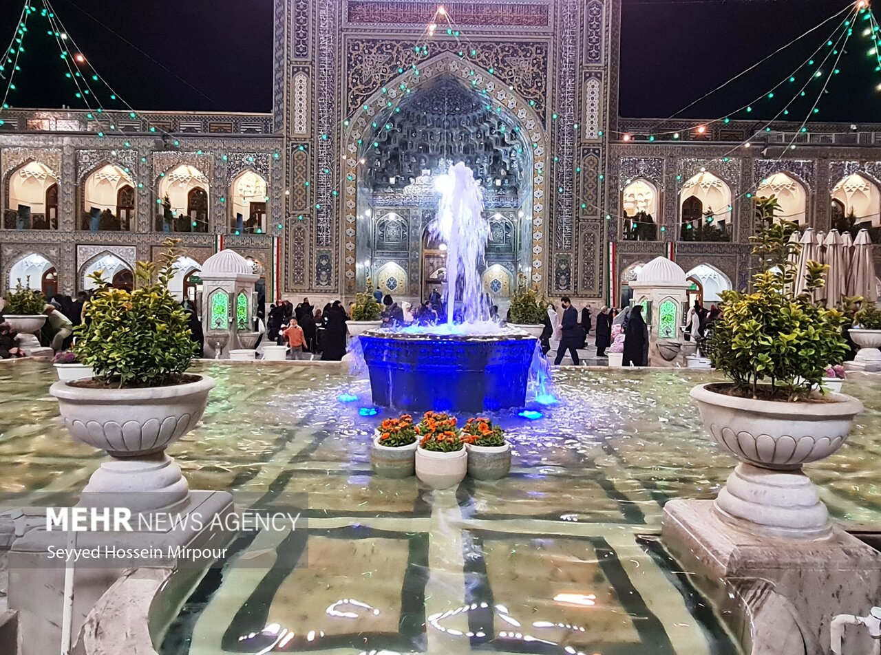 حال و هوای حرم مطهر رضوی در شب میلاد امام محمد باقر (ع)