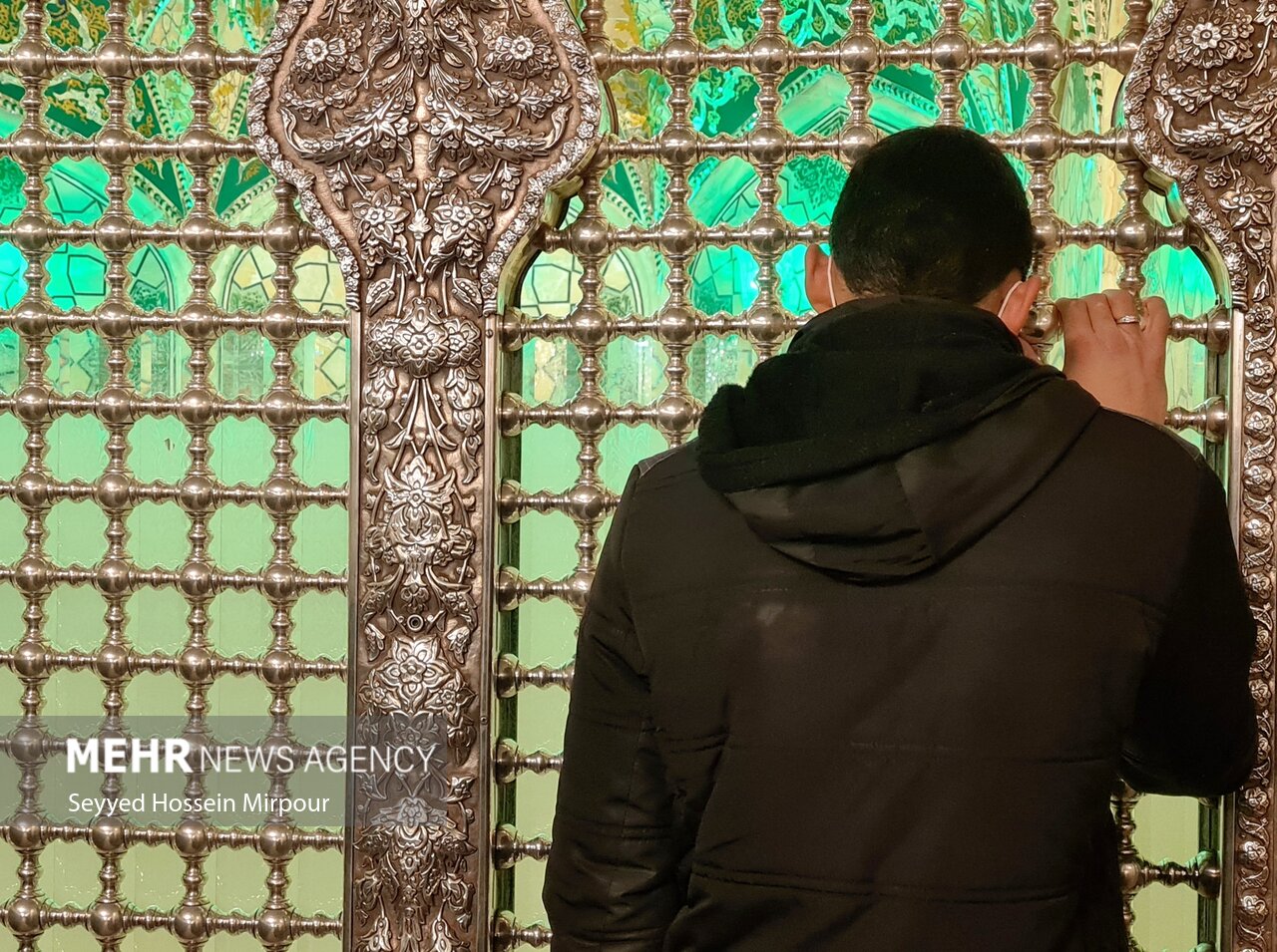 حال و هوای حرم مطهر رضوی در شب میلاد امام محمد باقر (ع)