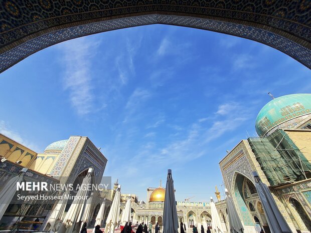 حال و هوای حرم مطهر رضوی در شب میلاد امام محمد باقر (ع)