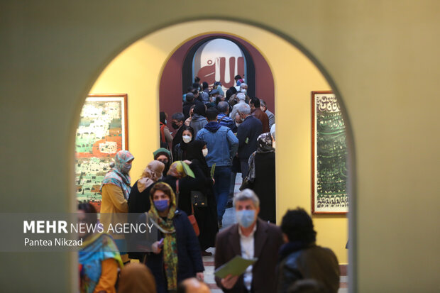 نمایشگاه آثار راه یافته به چهاردهمین جشنواره هنرهای تجسمی فجر عصر جمعه در فرهنگستان هنر گشایش یافت