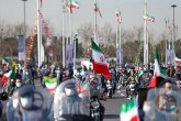مراسم یوم الله۲۲ بهمن آغاز شد/ اهتزاز پرچم ایران در «ملک سلیمان»
