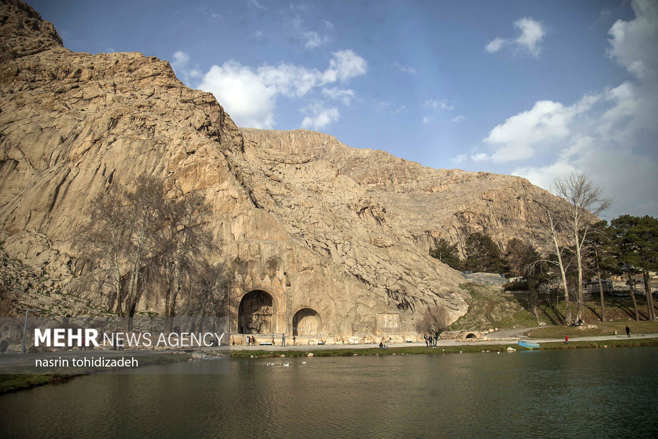 محوطه تاریخی طاقبستان