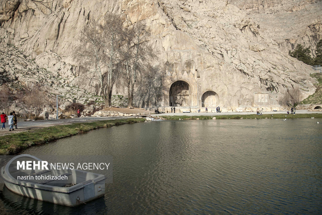 محوطه تاریخی طاقبستان